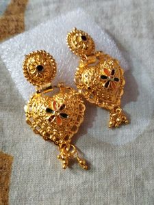 Gold Heart Dangle Earrings