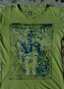 Astronaut Graphic Print TEE
