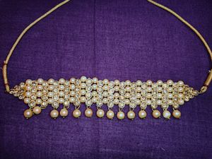 Pearl choker