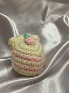 🎀COMBO🎀crochet Bunny, Chicken Keychain &amp; Cake!