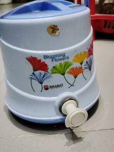 Pani Jug