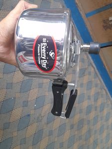SI EVERYDAY 1.5 LTR ALUMINUM PRESSURE COOKER