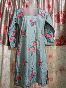 Floral Embroidered Kurta
