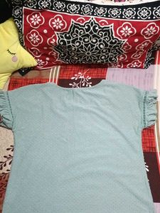 square neck top