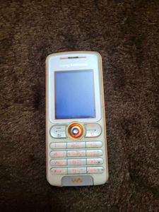 2 Sony Ericsson Phones