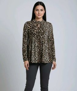 Leopard Print Long Sleeve Top