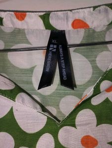 Retro Floral Print Short Kurti.