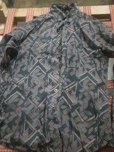 Patterned Men&#39;s Shirt