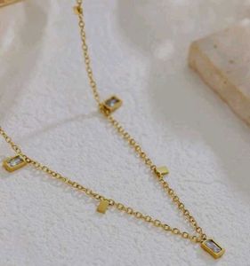 Sleek Crystal Emerald Pendant (Anti Tarnish)