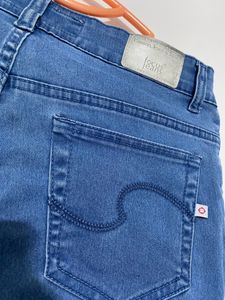 Focus Jeans 3/4th Denim Jean (women)