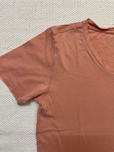 Van Heusen Peach V-Neck T-Shirt Size XS