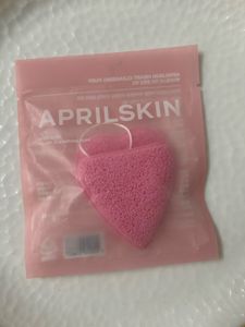 Aprilskin Heart Cleansing Puff