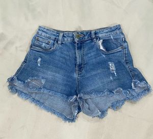 zara distressed denim shorts