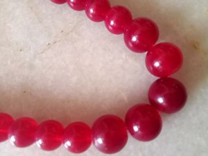 Maroon Pearl Necklace