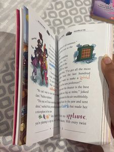 Children&#39;s Book Bundle - 3 Scholastic Books