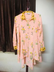 Front Up Back Down Collar Top