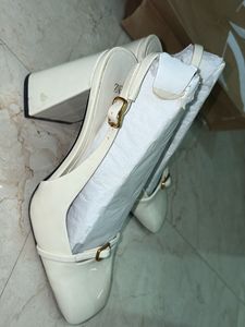 Zara Heel Size 37 UK 4