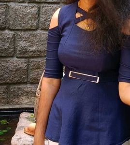 Chic Navy Blue Cold Shoulder Top