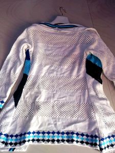 women koti shrug