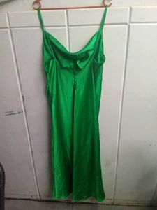 ZARA Green Satin Party  Drees