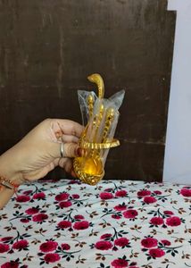 Single Golden Swan In brass With 6 Pc Spoon