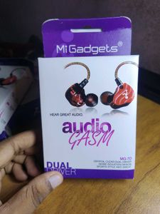 📌Mi Gadgets Premium Earphone With Accessories.