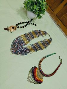 3 Necklace in Offer