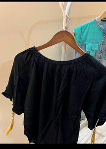 Embroidered Black Top 🪡✨