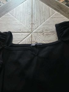 Black Puffed Sleeve Top