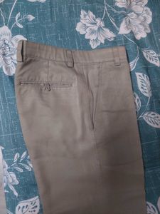 A Raymond Straight Fit Old Money Pant