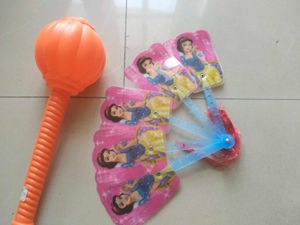 Light-Up Snow White Fan &amp; Toy Hammer Play Set