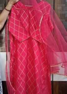Elegant Pink Kurta Set