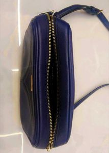 The Victoria Top Zip Crossbody Navy