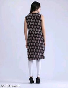 women fashionable short kurti