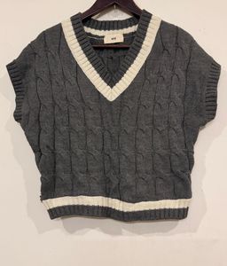Gray Knitted Vest Top 🩶
