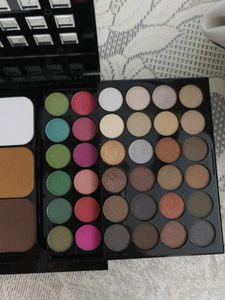 78 Colours Eyeshadow Palette