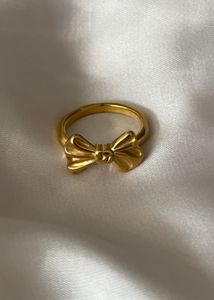 Gold Bow Ring