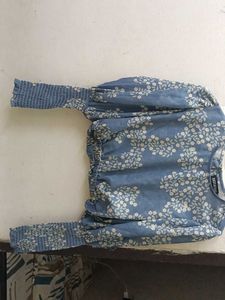Full Sleeve Crop Top ,