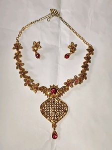 Necklace Set