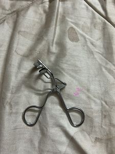 Eyelash Curler