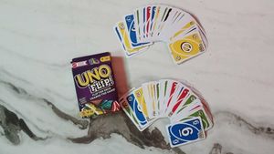 UNO FLIP! Card Game