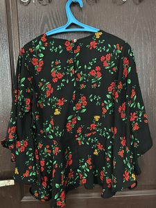 TOKYO TALKIES Floral Top