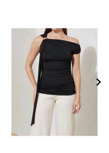 Chic Black One-Shoulder Top