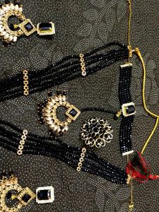 Black Necklace Set 🖤