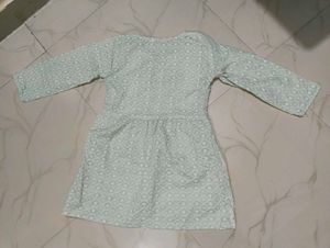 Chikankari short kurti