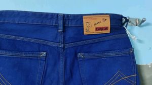 Blue JEAN Size Tag 32R