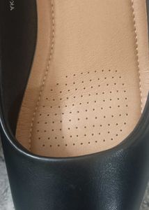 Black Pumps