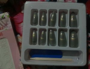 Chrome ombre press- ons