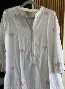 White Embroidered Cotton Kurti