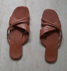 Zudio Flats Size 40